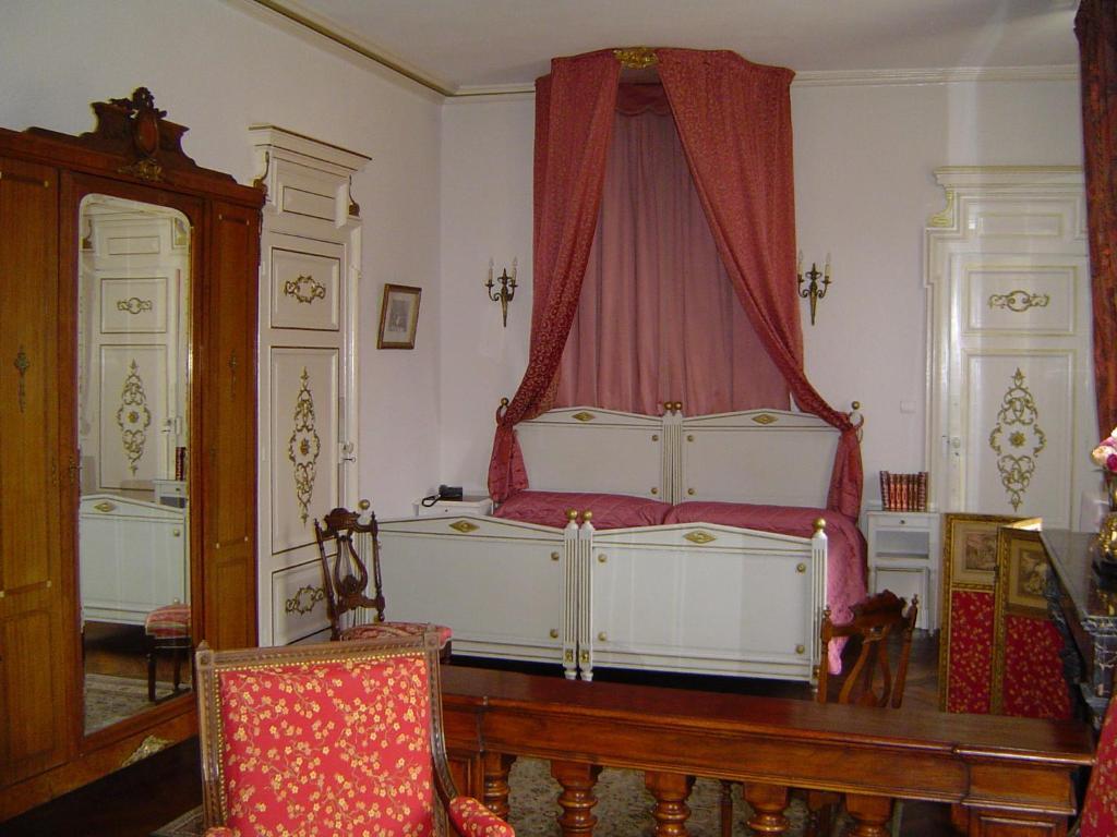 Chateau De La Chapelle Des Bois Fleurie Værelse billede